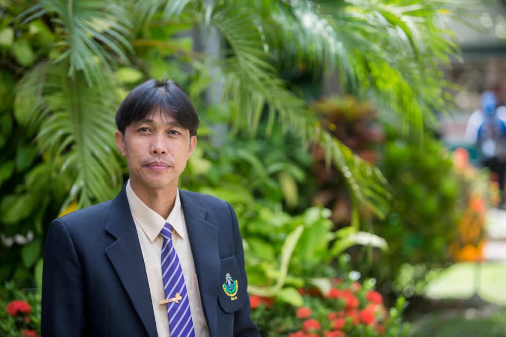 อาจารย์พงษ์เทพ เจริญไทย ผู้อำนวยการโรงเรียนพยุหะพิทยาคม โรงเรียนในโครงการร้อยพลังการศึกษา